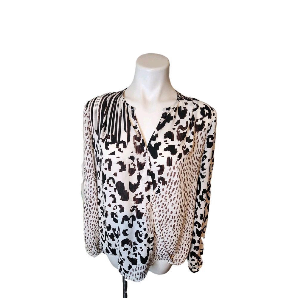 Cabi Top Womens Faux Wrap Animal Print V Neck Lightweight Flowy‎ Shirt Sz Medium